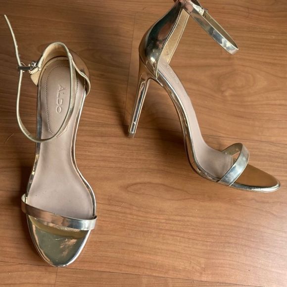 Aldo gold high heels - Picture 1 of 5